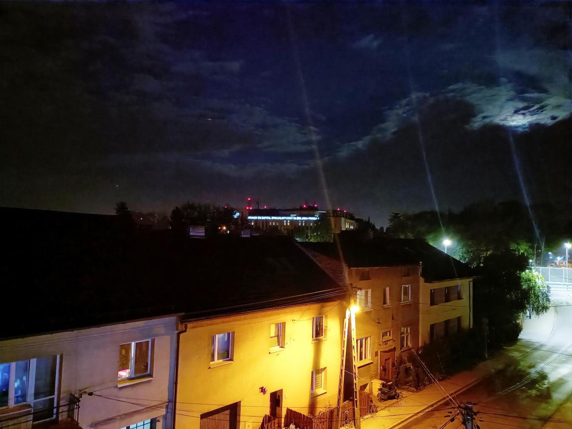 Pokoje Przytulnie Jak W Domu Krakow Luaran gambar